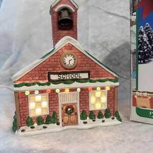 Vintage‎ Noma Dickensville Collectables Porcelain Lighted School Christmas